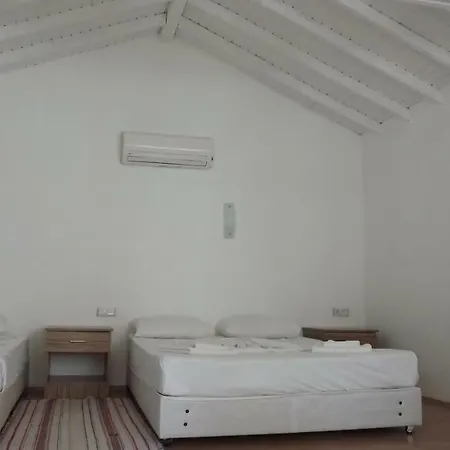 Zebu Hotel *